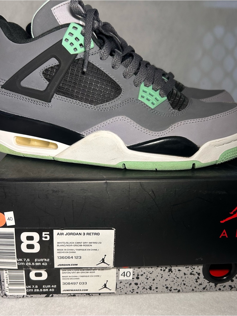 Air Jordan 4 Retro 'Green Glow' 2013 (308497-033) - EUC w/ Box